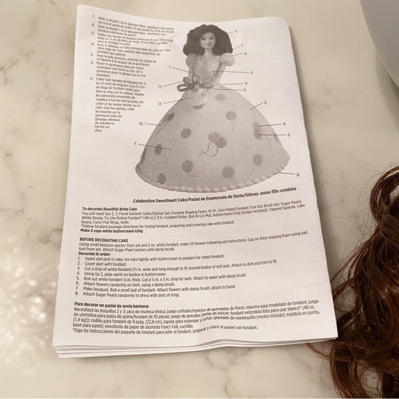 Wilton Doll Wonder Mold Pan Set - Picture 8 of 12